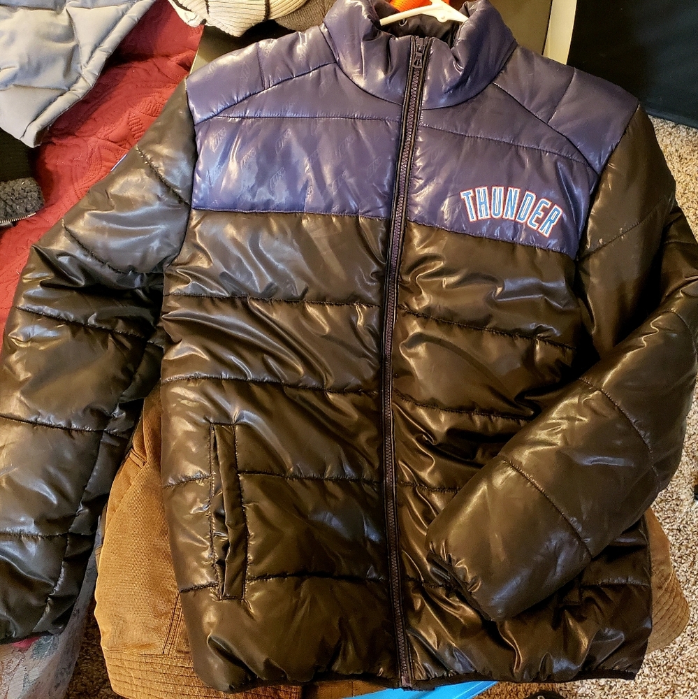Official NBA Thunder winter coat Mens sz L